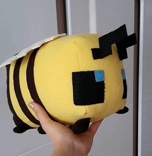Product Image of the Minecraft Bee Plush
