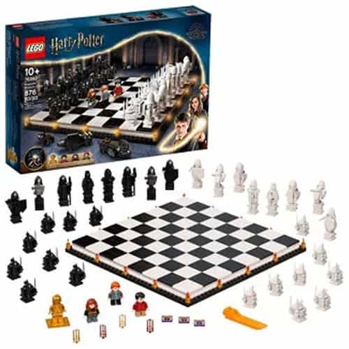 Product Image of the LEGO Harry Potter Hogwarts Wizard's Chess Kit