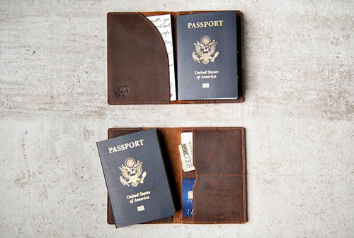 Product Image of the Personalized Leather Passport Cover