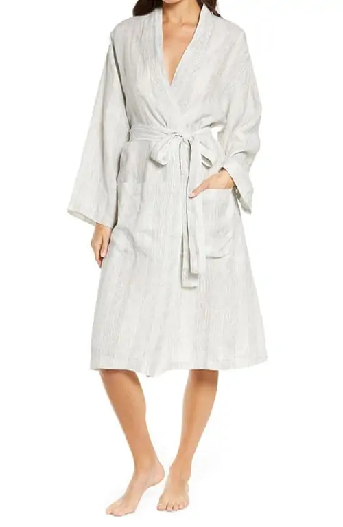 Product Image of the Women’s Stripe Linen Robe