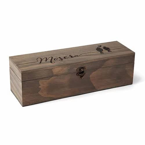 Product Image of the Personalized Love Birds Wine Box
