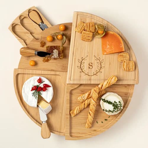 Product Image of the Personalized Cheese Board