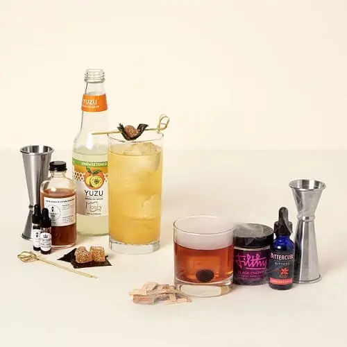 Product Image of the Specialty Craft Cocktail Kit