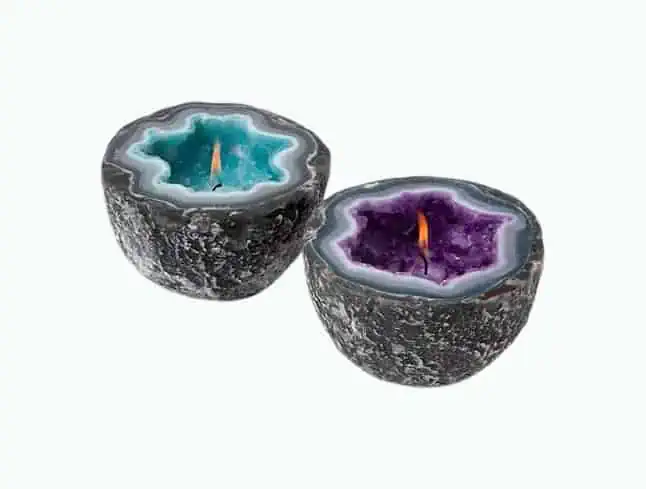 Product Image of the Amethyst & Aquamarine Geode Candle