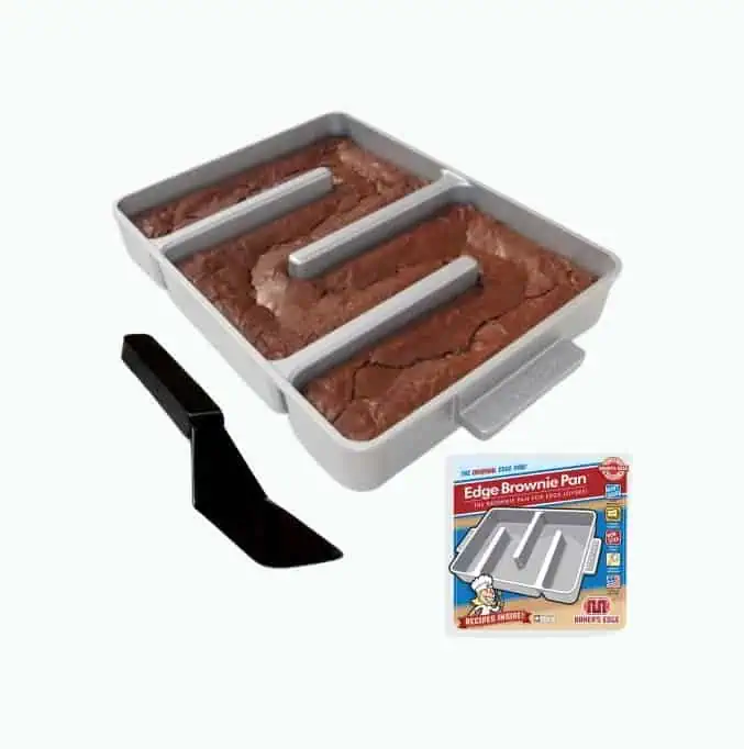 Product Image of the Baker’s Edge Brownie Pan