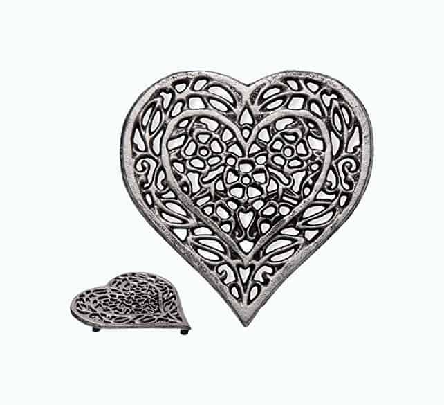 Product Image of the Cast Iron Heart Trivet