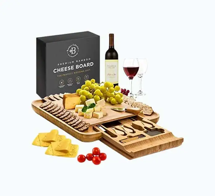 Product Image of the Cheese Board & Knife Set