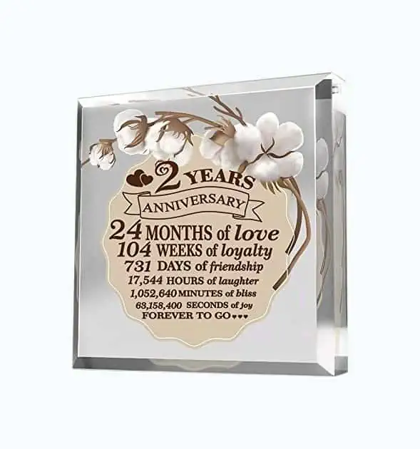 Product Image of the Cotton Anniversary Paperweight