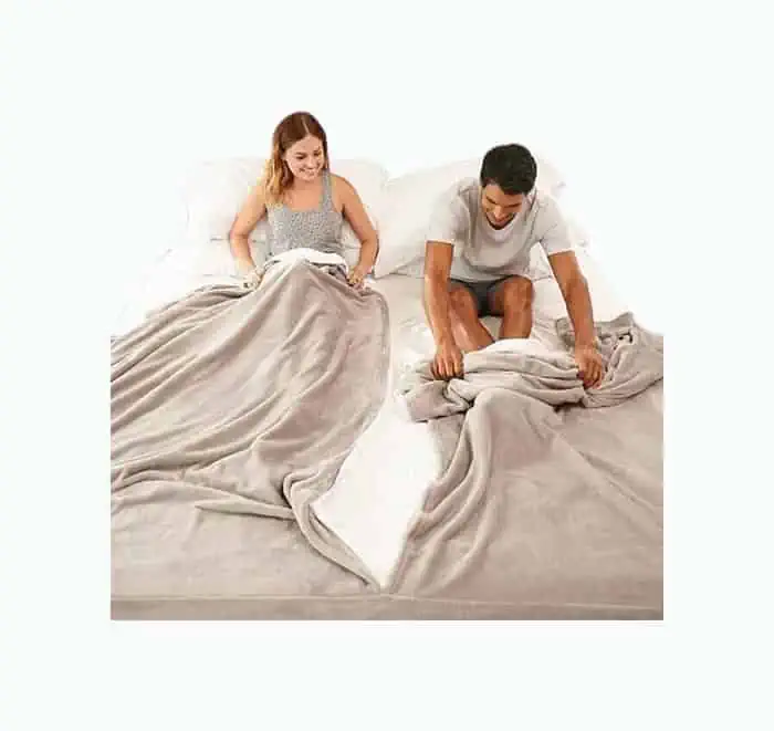 Product Image of the Couple’s Split Blanket
