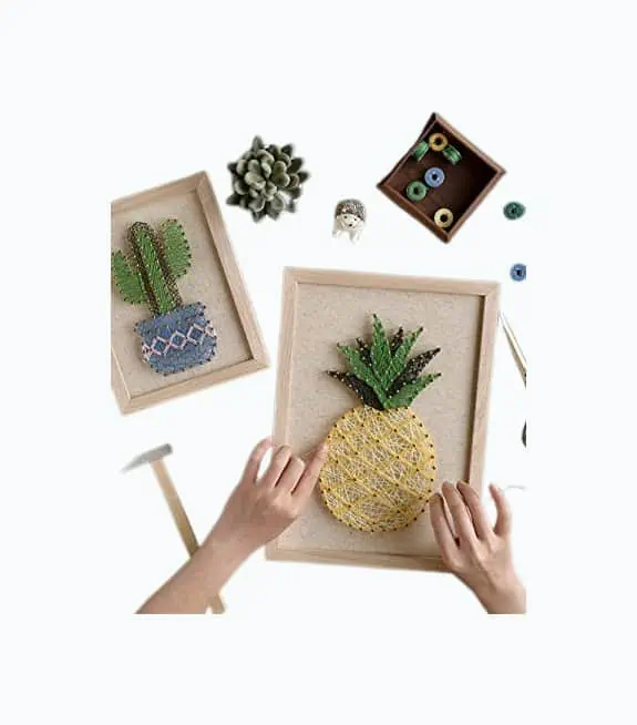 Product Image of the DIY Pineapple String Art Kit