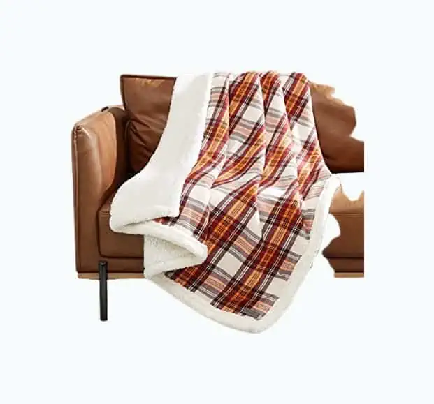 Product Image of the Eddie Bauer Blanket