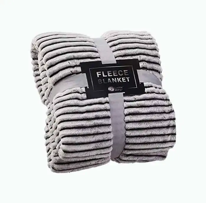 Product Image of the Fleece Throw Blanket