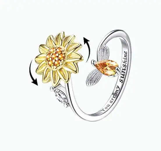 Product Image of the Flower Spinner Fidget Ring