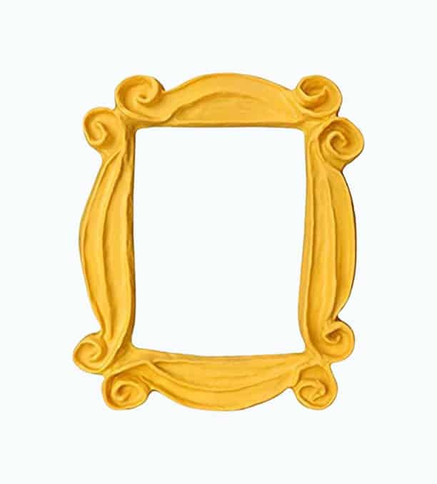 Product Image of the ‘Friends’ Frame