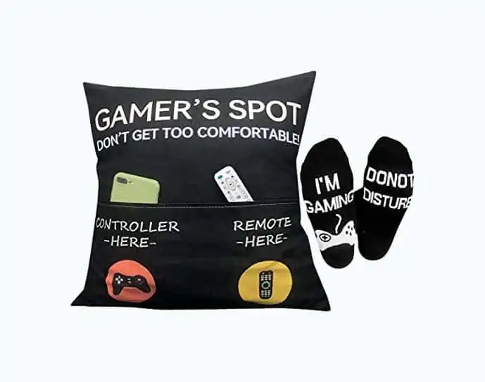 Product Image of the Gaming Throw Pillow