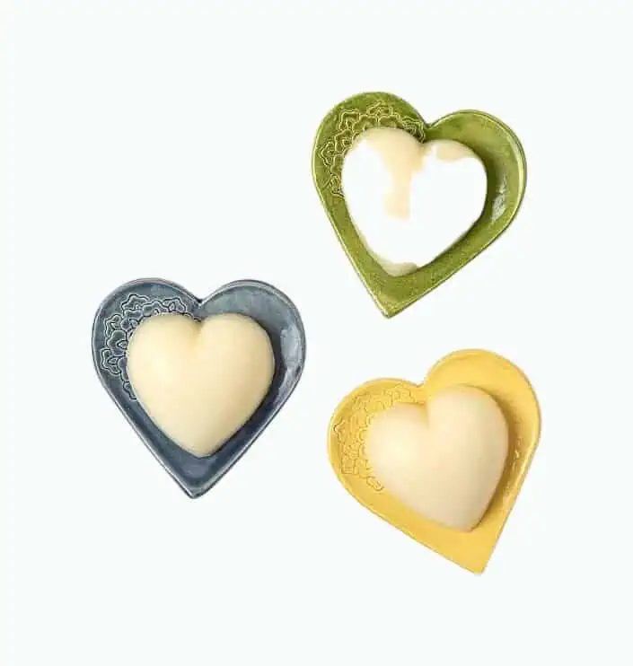 Product Image of the Handmade Heart-Shaped Balm with Dish