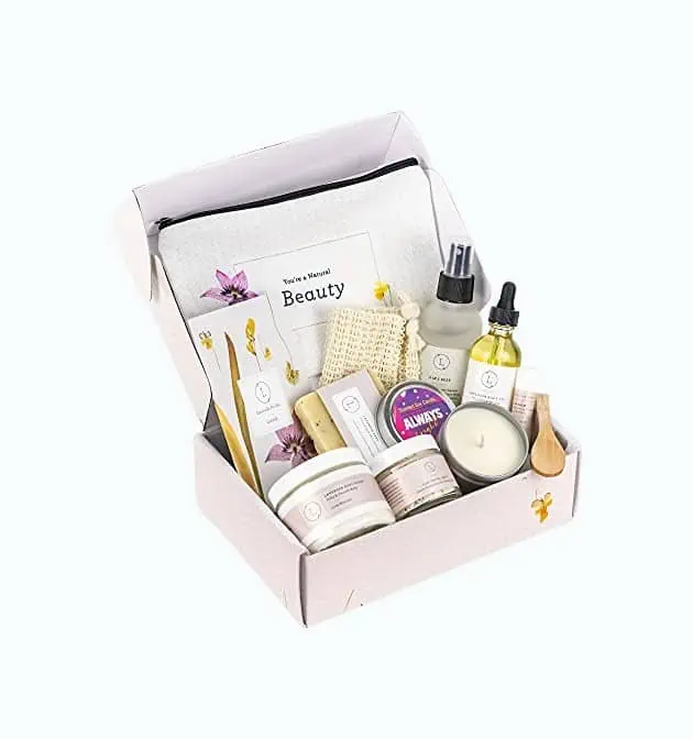 Product Image of the Handmade Lavender Spa Gift Box