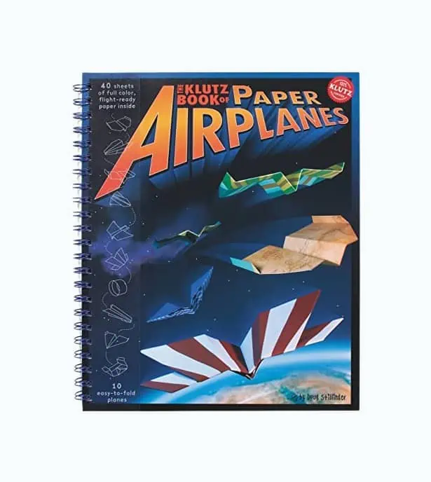 Product Image of the Klutz Book of Paper Airplanes Craft Kit
