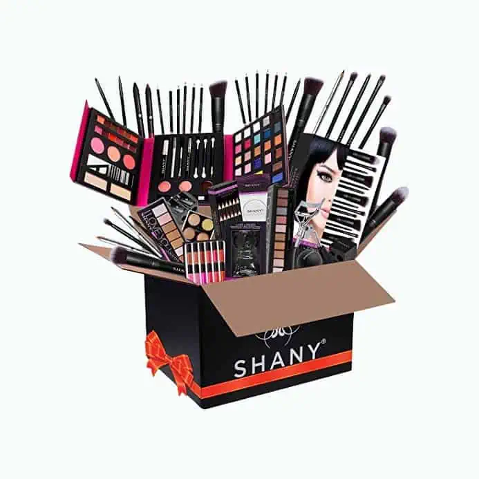 Product Image of the Makeup Bundle Gift Box