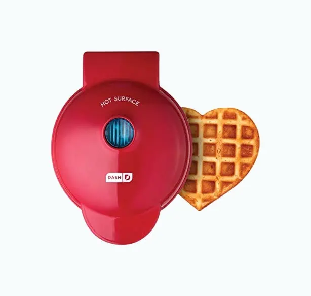 Product Image of the Mini Heart Waffle Maker