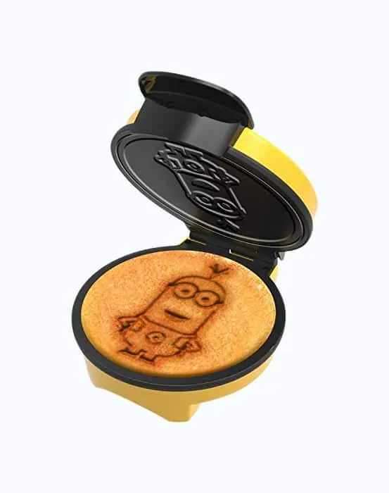 Product Image of the Minions Kevin Waffle Maker