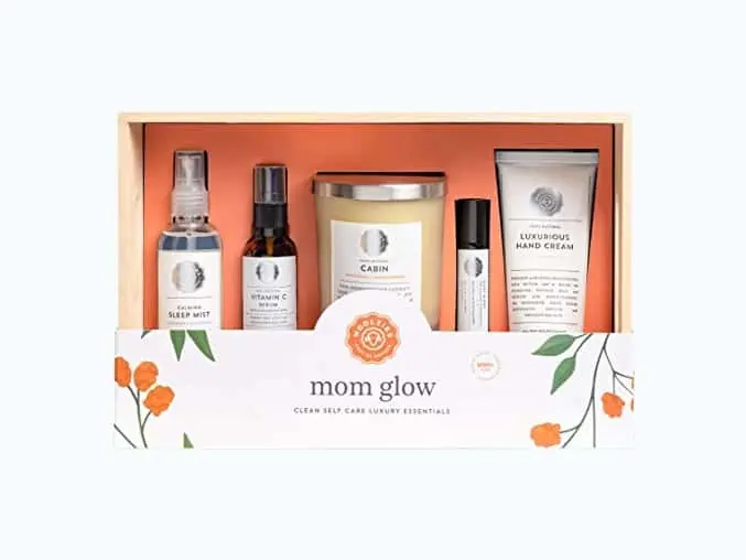 Product Image of the Mom Self Care Gift Box