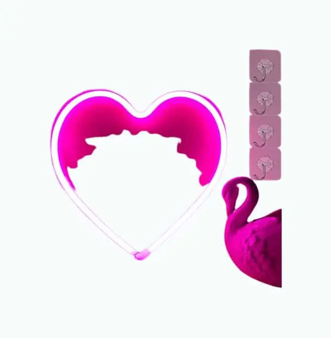 Product Image of the Neon Heart Light