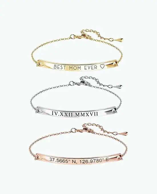 Product Image of the Personalized Bar Bracelet