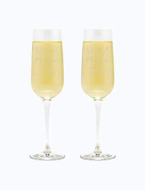 Product Image of the Personalized Wedding Champagne Flutes