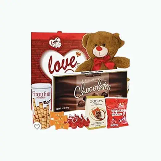 Product Image of the Romantic Treats Gift Basket