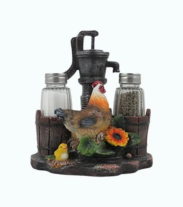 Product Image of the Salt & Pepper Shaker Set