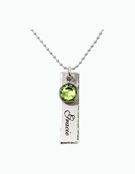 Product Image of the Single Edge-Hammered Personalized Charm Necklace