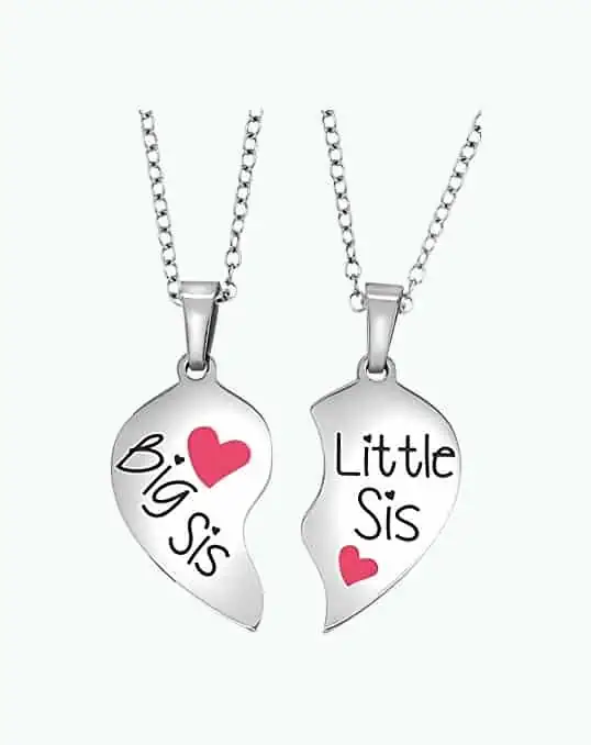 Product Image of the Sisters Heart Necklace Set