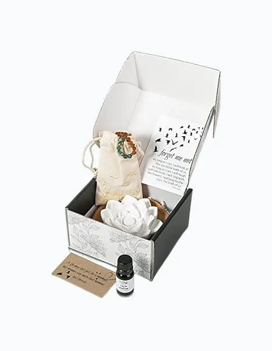 Product Image of the Sympathy Gift Box