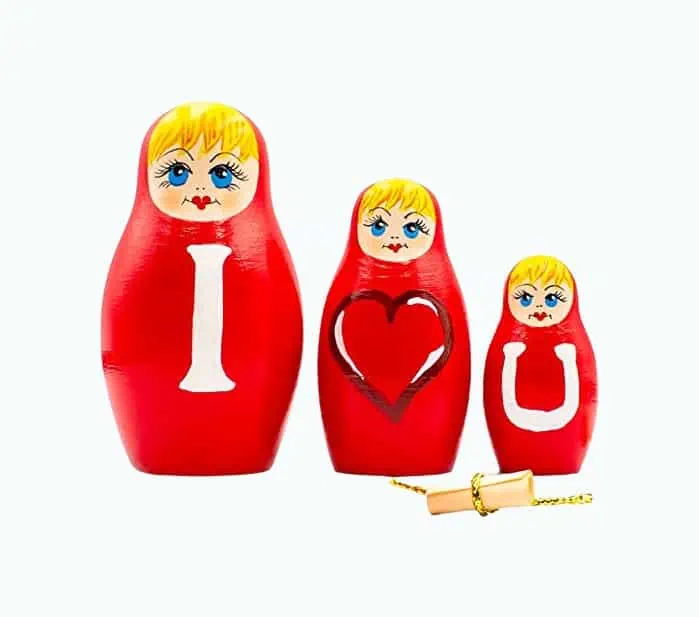 Product Image of the Valentine’s Day Nesting Dolls Set